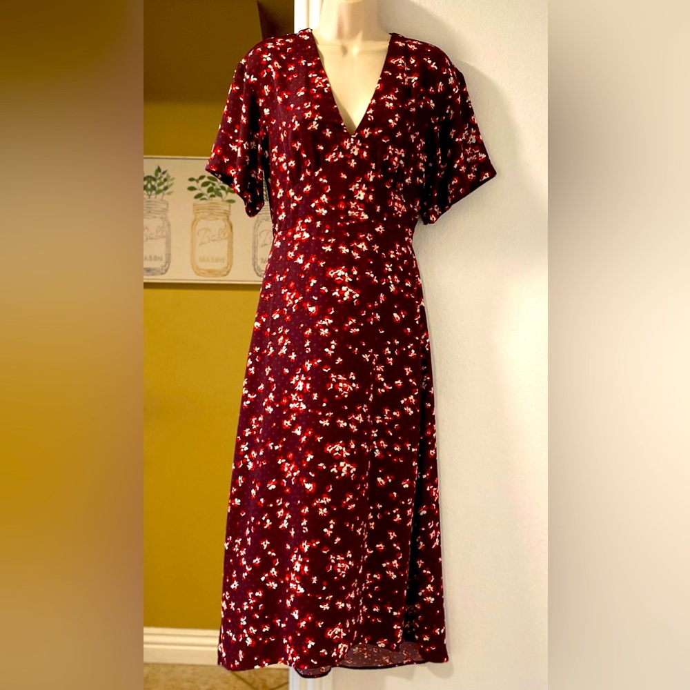 H&M V-neck burgundy maxi dress